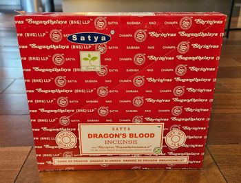 Bâtons Encens - Satya Dragon's Blood (Sang de Dragon) - Boite de 12 paquets de 15g (total 180g)