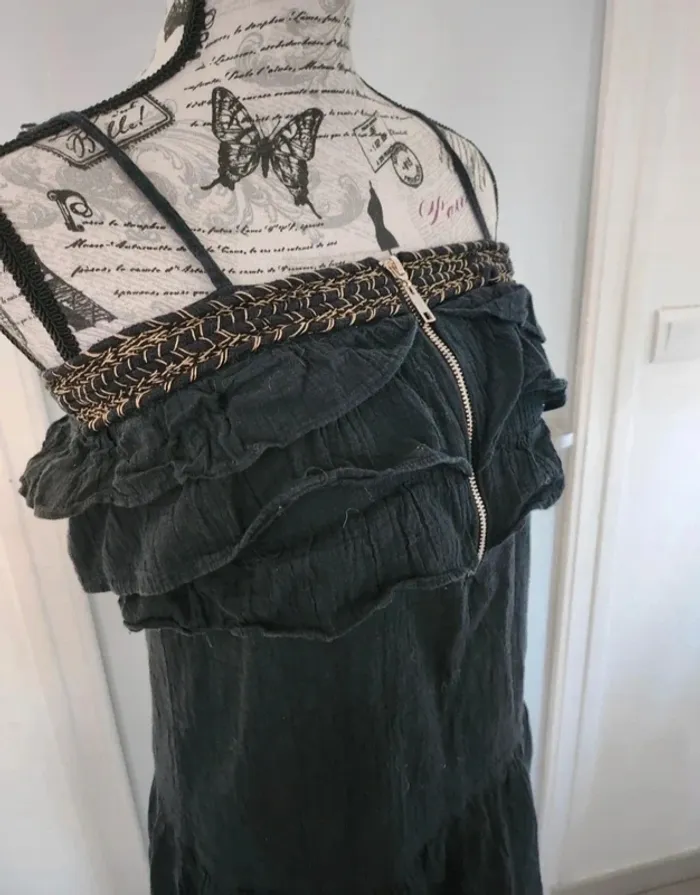 Superbe Robe noire à volants "See U Soon" - Taille M