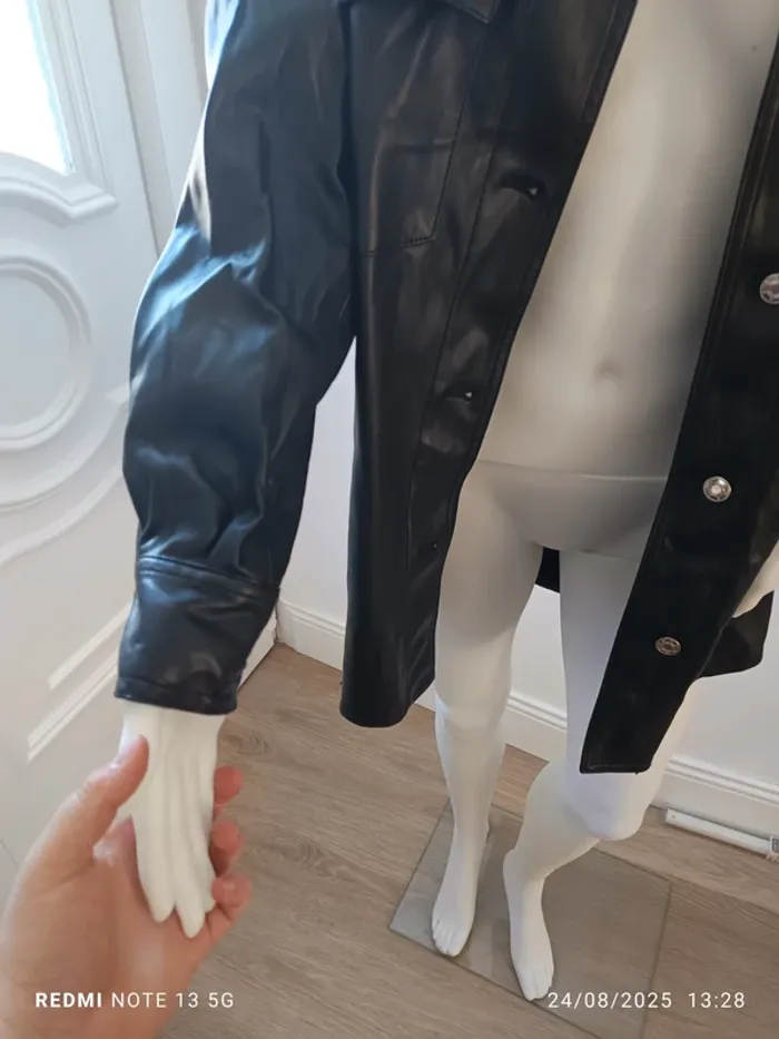 Magnifique veste simili cuir Bershka taille M - photo numéro 4