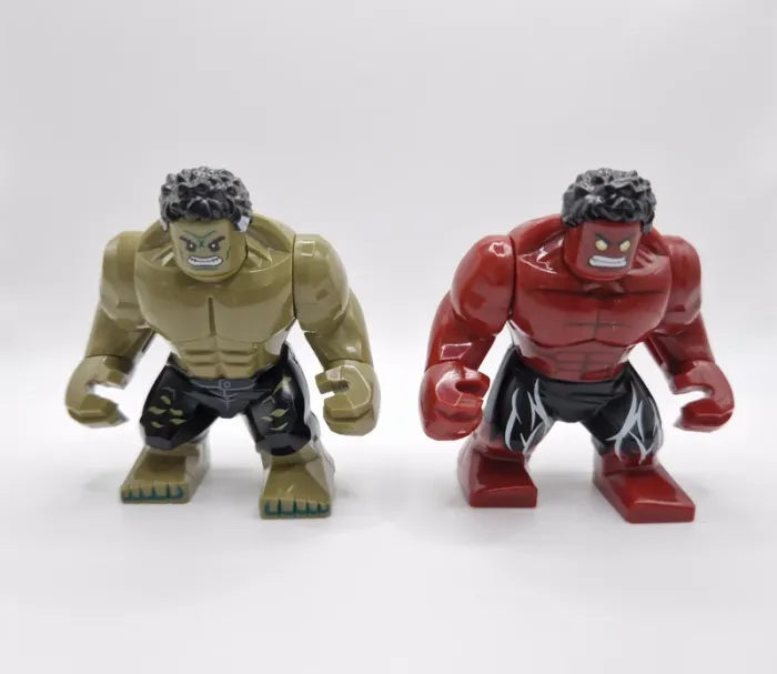 Figurines type lego Hulk et Hulk rouge Marvel - photo numéro 4