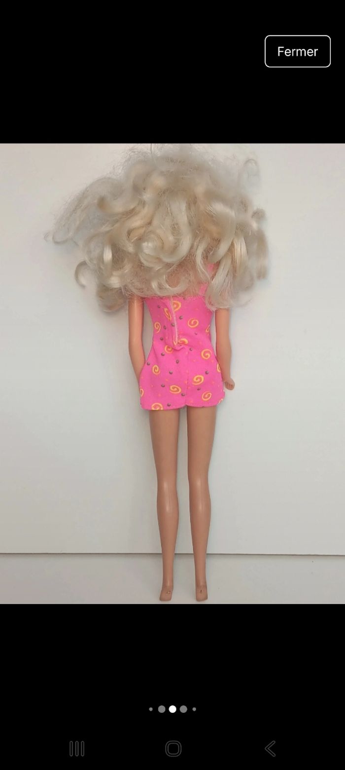 Poupée mattel barbie vintage Barbie Ruffle Fun 
Poupée et ensemble compris - photo numéro 4