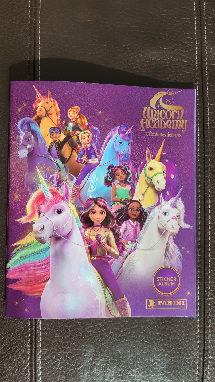 Album Panini neuf Unicorn Academy l'école des licornes