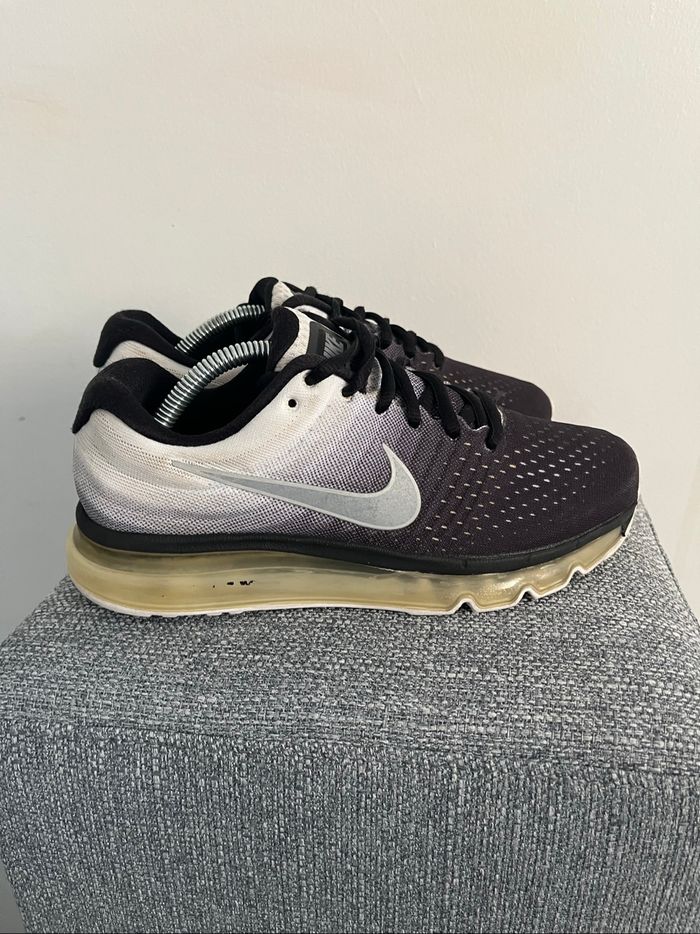 Baskets Nike Air Max 2017 Taille 37.5 - photo numéro 5