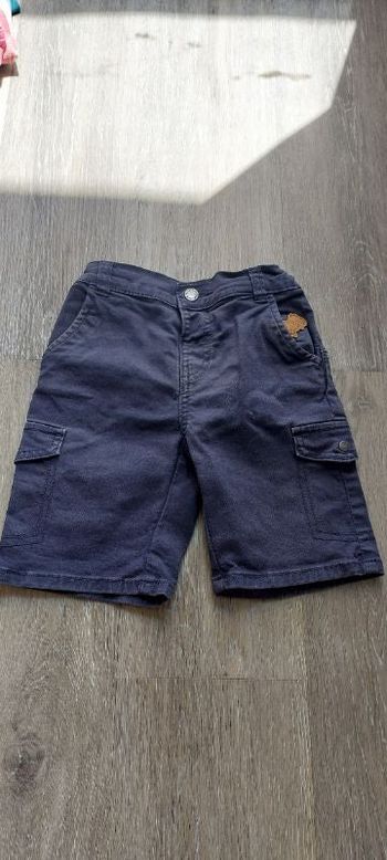 Short 3 ans