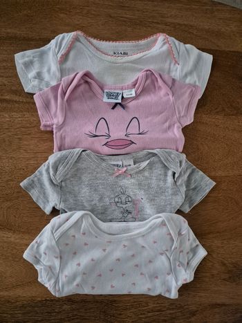 Lots de bodys 6 mois manches courtes 