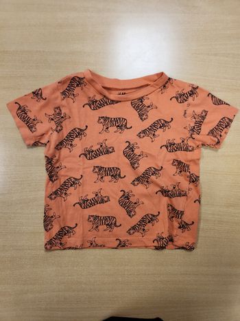 T-shirt bébé h&m orange motifs tigres taille 3-4ans