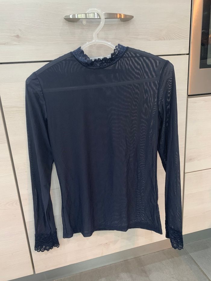 Haut transparent dentelle