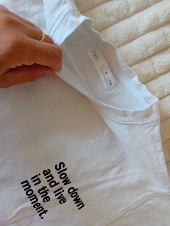 Tshirt fille 6ans Zara 🌼 💛 - photo numéro 3