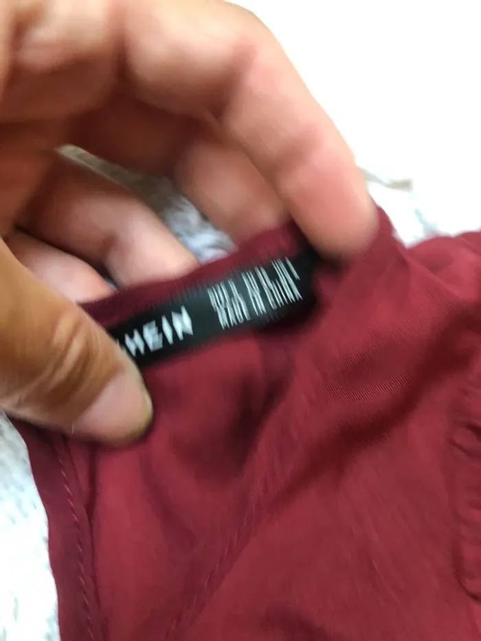 Blouse a volants Bordeaux taille 36 - photo numéro 2