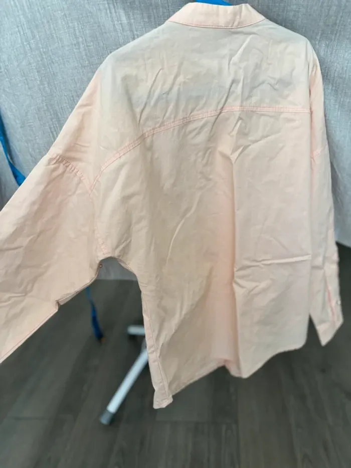 Chemise oversized avec perles blanches - photo numéro 4
