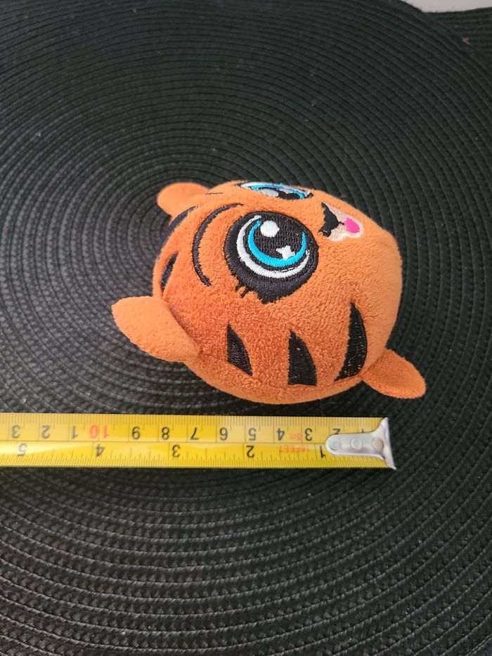 Peluche ronde tigre Les Wishy Squishy Plushy - photo numéro 2