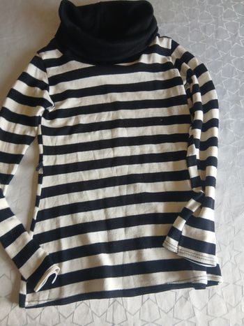 Pull a col roulé rayé noir et blanc M