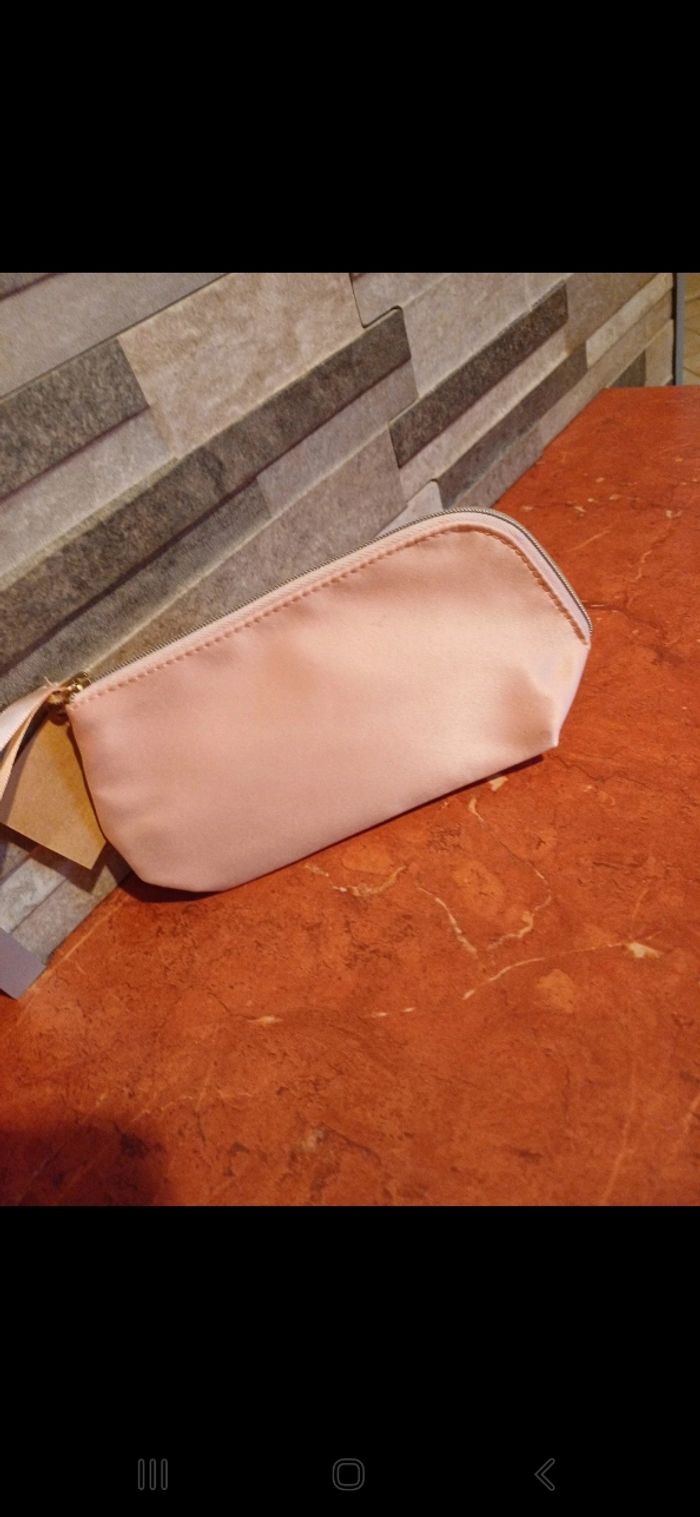 Trousse de maquillage Clarins