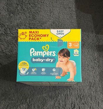 Carton de couches Pampers Baby-Dry – Taille 3