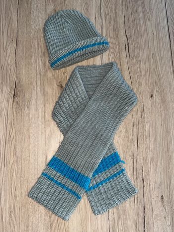 Ensemble bonnet écharpe 18 mois