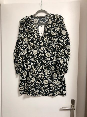 Superbe belle robe à volants Zara neuve avec étiquette taille S