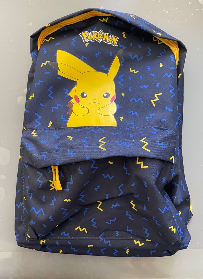 Grand sac à dos cartable à bretelles Pokémon bleu marine avec dessin de Pikachu jaune Neuf avec étiquette - photo numéro 9