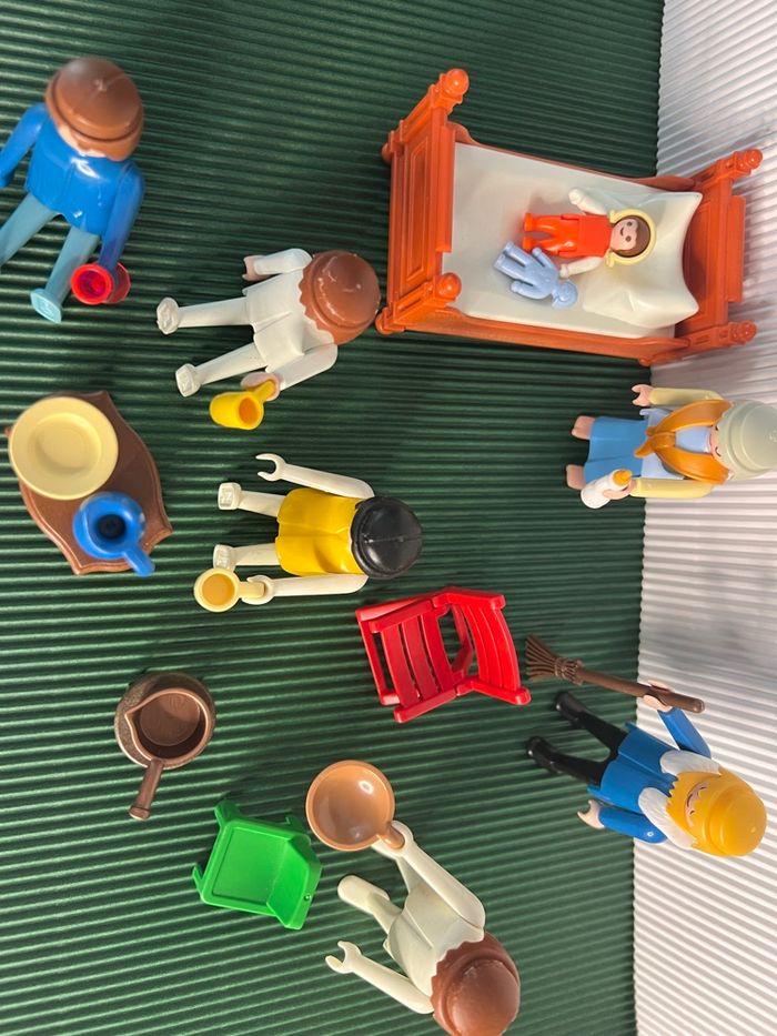 Lot de Playmobil + accessoires - photo numéro 8
