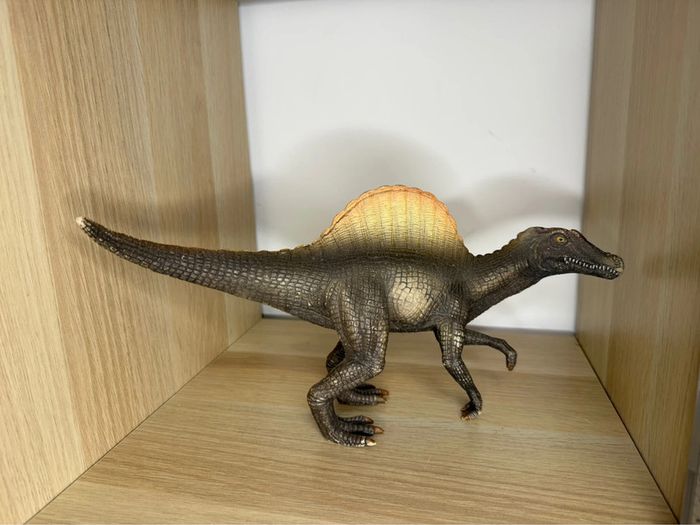 Ancien Spinosaurus schleich