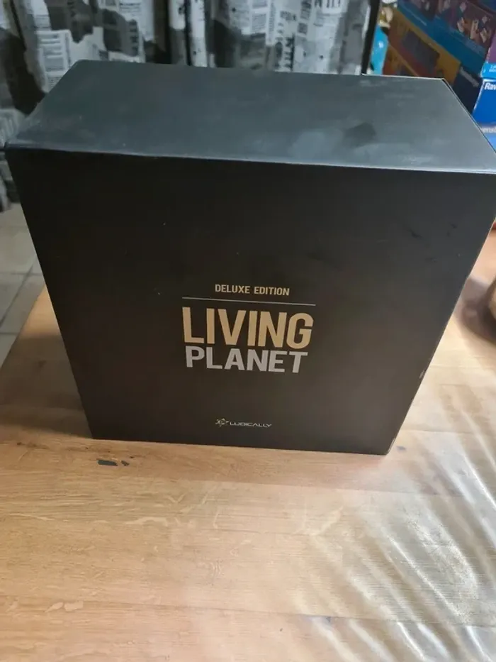Comme neuf jeu de société Living Planet Deluxe Édition des éditions Ludically, - photo numéro 9