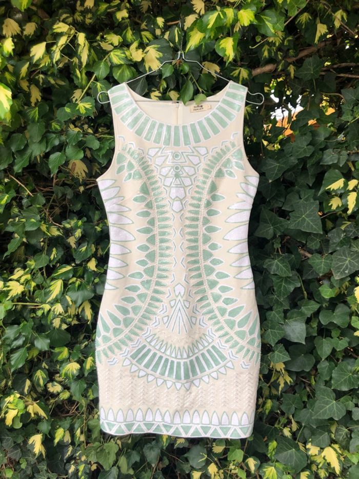 Robe près de corps molly bracken avec des perles - photo numéro 2