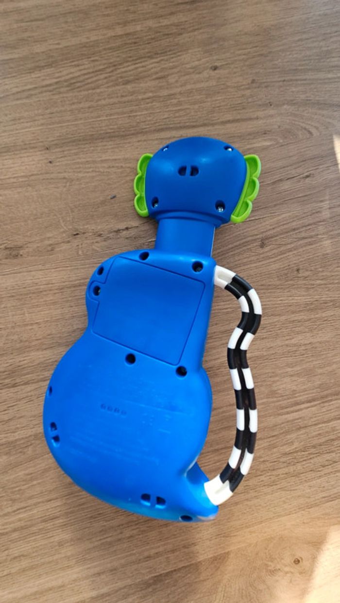 Guitare lumineuse Babyeinstein dès 3 mois - photo numéro 3