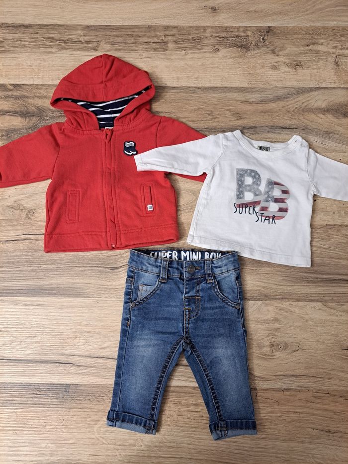 Ensemble gilet haut jean bon état tape à l'œil  3 mois