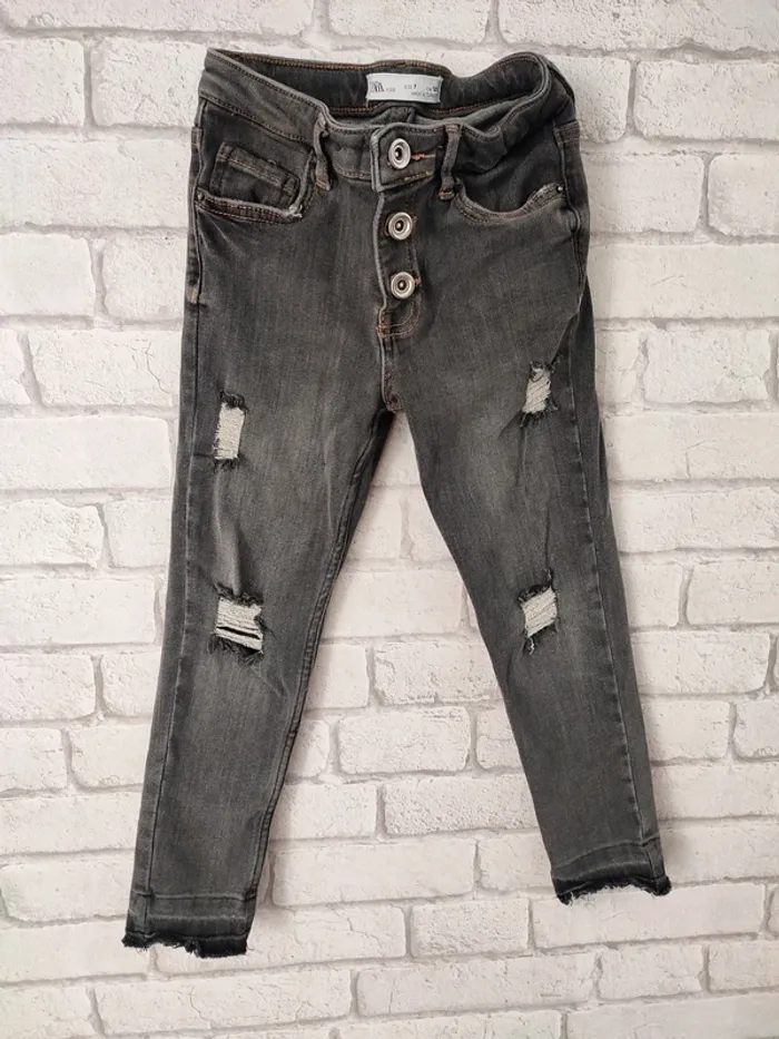 Jean skinny gris effet usé – Zara – Taille 7 ans - photo numéro 2