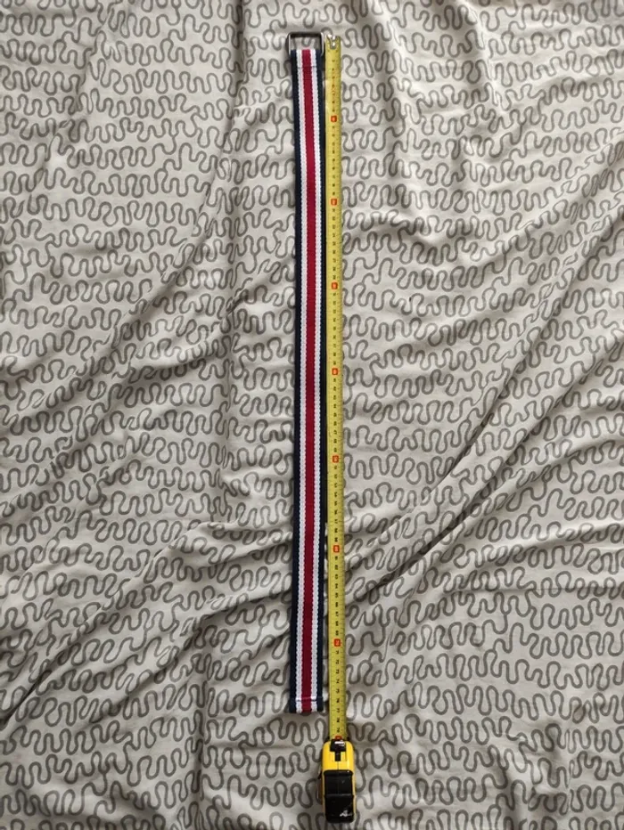 Ceinture neuve 77 cm