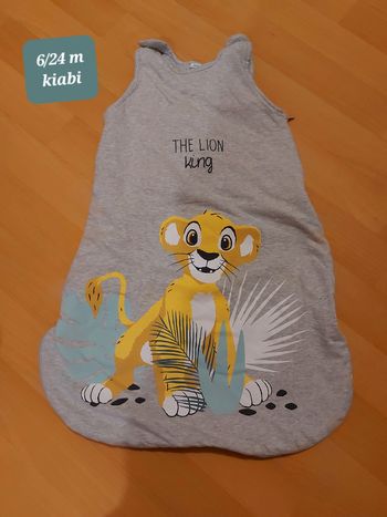 Gigoteuse le rois lion 6/24 m