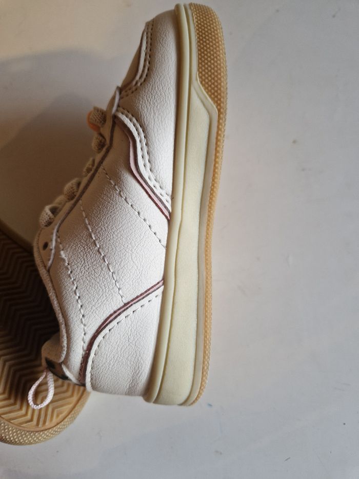 Basket fillette pointure 22 - photo numéro 4