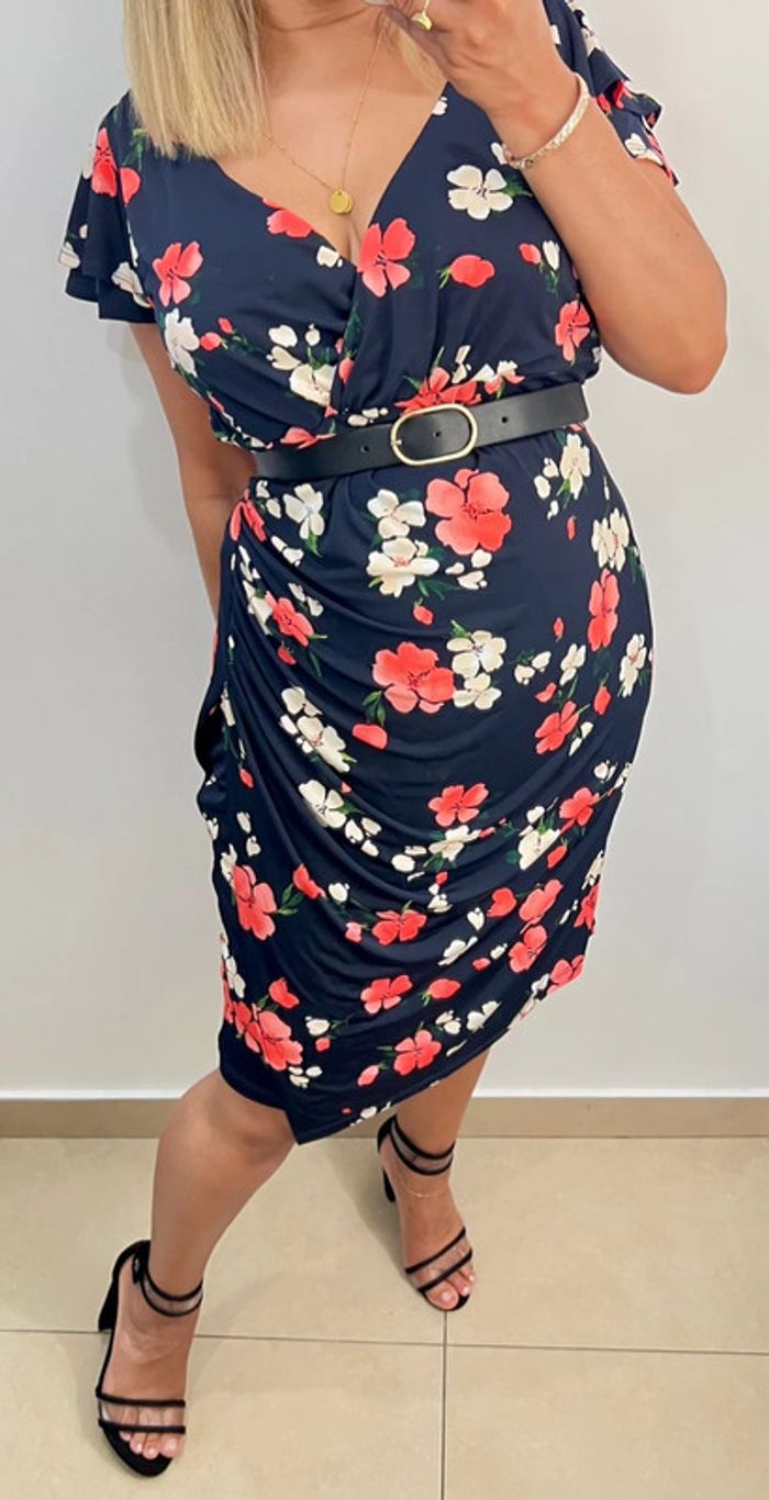 🌺 Robe midi imprimé floral Taille M - photo numéro 3