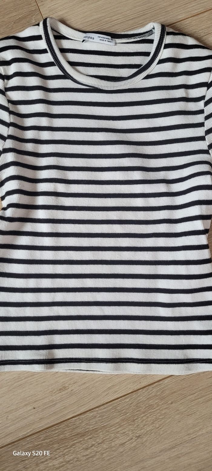 Marinière    tee shirt manches longues Bershka  M - photo numéro 7