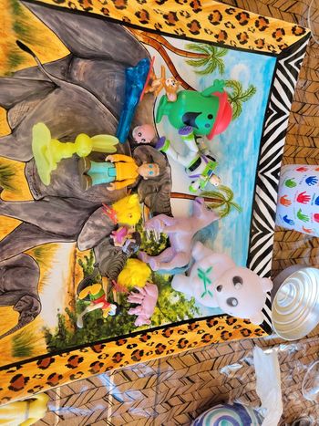 Gros lot figurine jouet dont cheval disney monsier dora picsou