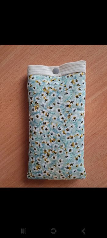 Pochette matelassée pour smartphone