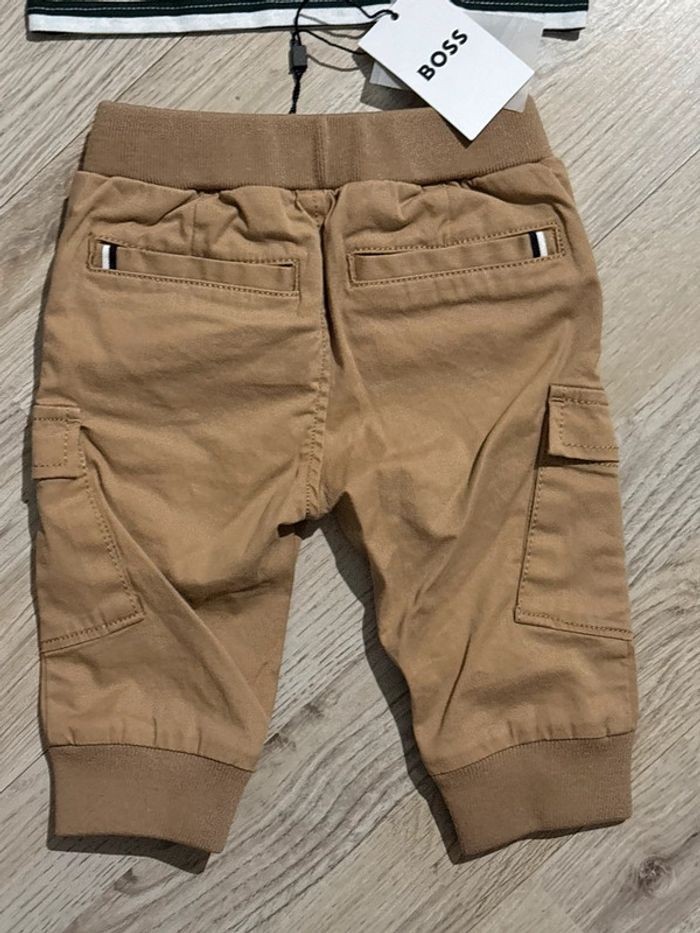 Lot vêtements bébé garçon 6 mois t-shirt et pantalon BOSS - photo numéro 5