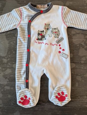 Pyjama chat minou