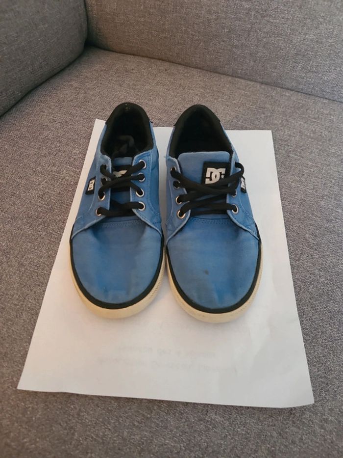 Chaussures DC shoes / taille 31 - photo numéro 3