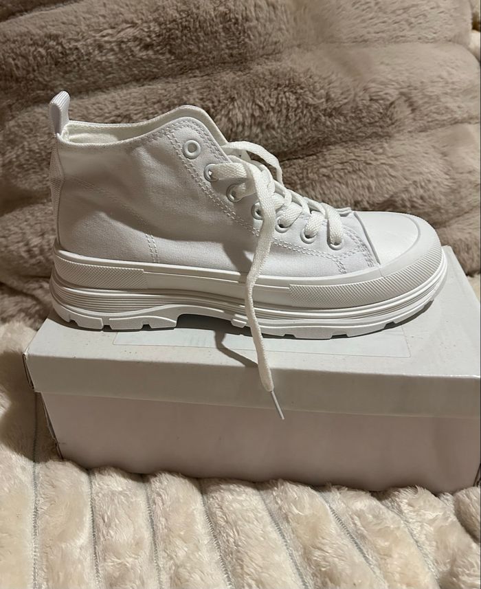 Baskets blanches montantes - photo numéro 3