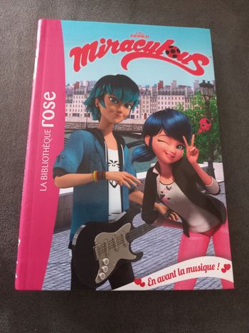 Livre roman bibliotheque rose miraculous tome 14