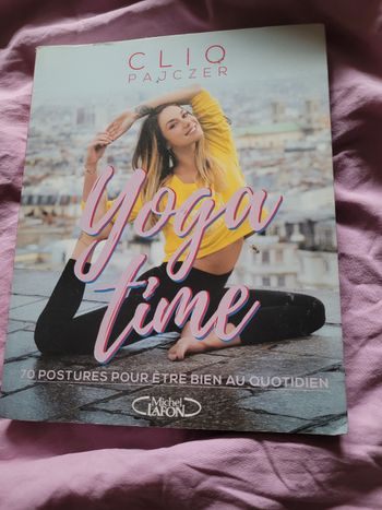 Yoga line Clio Pajczer