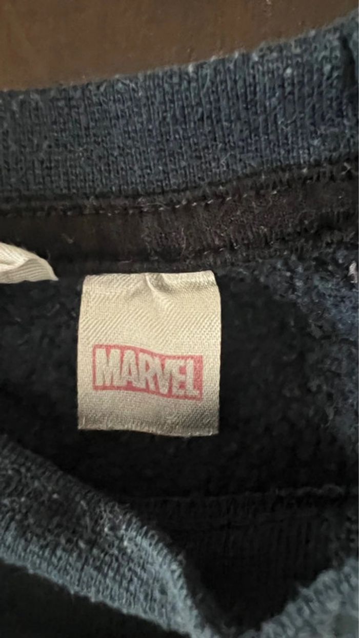 Sweat-shirts Marvel Spiderman avec sequin en parfait état taille5/6 ans H&M  80% coton - photo numéro 5