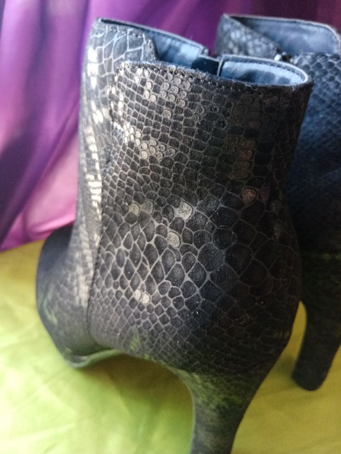 🖤 BOTTINES NOIRES A TALONS HAUT 10 cm. Pointure38. MY BOTEGA. - photo numéro 2