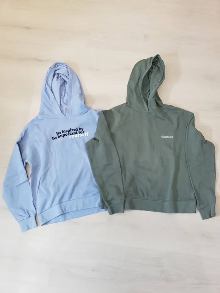Lot de 2 sweats à capuche