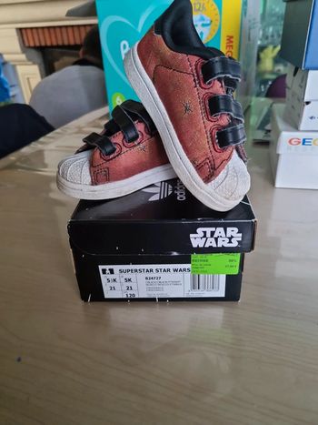 Basket adidas T21