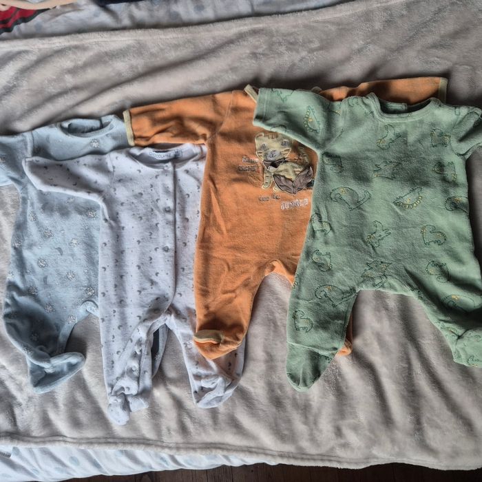 10 pyjamas - photo numéro 3