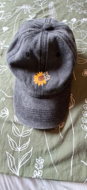 Casquette grise