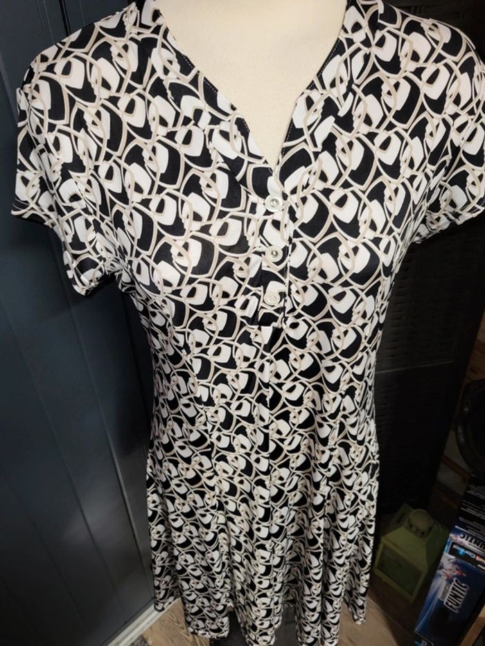 Robe fluide taille2 - photo numéro 3
