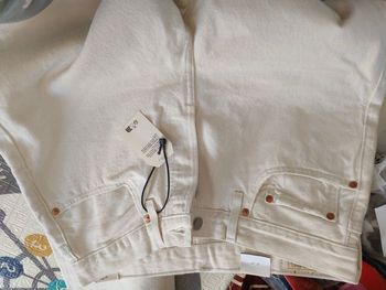 Levis blanc