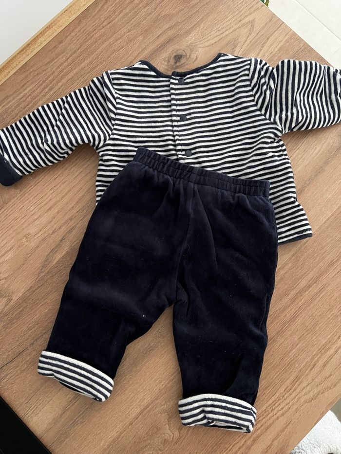 4 Pyjamas 9 mois - photo numéro 9